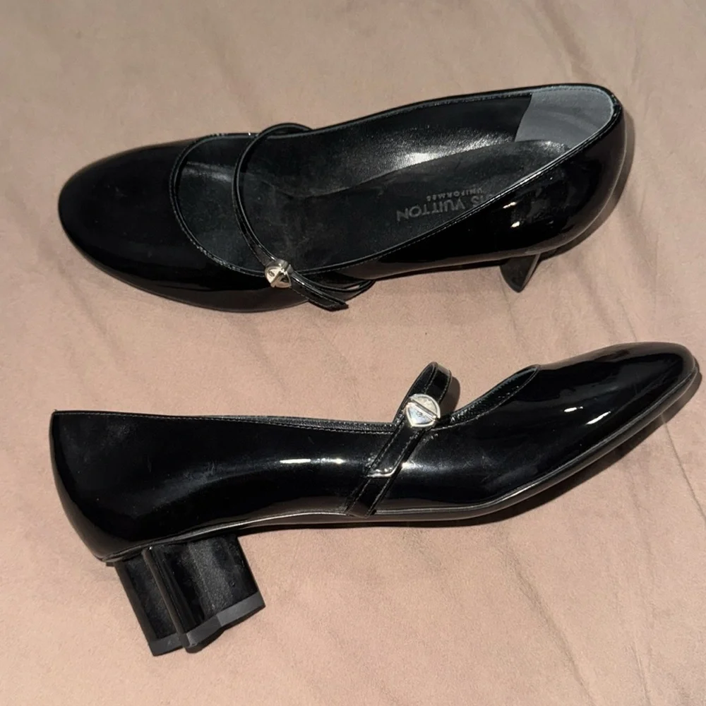 LV uniform shoes Mary Jane's - Picture 2 of 4